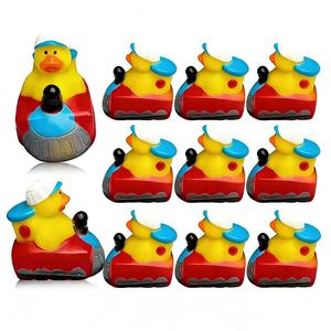 Pato de goma flotante de seguridad con control remoto de 2 pulgadas, personalizado al por mayor, para baño, de vinilo, con sonido, para bañera, a granel - Product Image 1