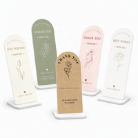 Autocollant découpé sur mesure en papier kraft, impression de logo pour l'étiquetage des boîtes cadeaux, étiquettes d'emballage certifiées FSC