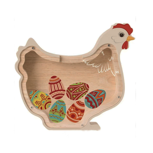 Salvadanaio in legno a forma di gallina - Product Image 1