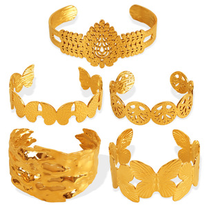 กำไลข้อมือลายฉลุรูปต้นไม้แห่งชีวิตผีเสื้อสีทองสไตล์ยุโรปอเมริกันย้อนยุค ทำจากไทเทเนียมสตีล เหมาะสำหรับทั้งชายและหญิง เป็นของขวัญ - Product Image 5