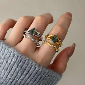 Anillo Apilable Clásico de Latón con Piedras Preciosas, Diseño Nuevo, Chapado en Oro de 18K con Ágata Musgosa para Mujer - Product Image 4