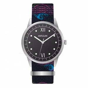 Montres en acier inoxydable poli Bracelet de montre en nylon Montres en verre minéral trempé Index horaire appliqué