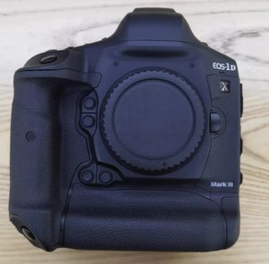 Cámara DSLR EOS-1D X Mark III, Full Frame, Grado Profesional, Solo Cuerpo - Product Image 1