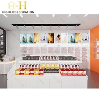 Vitrine murale moderne et tendance orange et blanche pour magasin de beauté, présentoir cosmétique, présentoir de maquillage