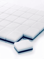 Jeu de Mahjong américain à 4 couches avec supports en acrylique, tuiles vert sauge et bleu océan pour une soirée de jeu sociale moderne
