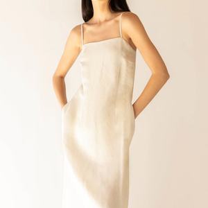 Robe longue en lin mélangé personnalisée pour femme, couleur ivoire, bretelles spaghetti, col carré - Product Image 5