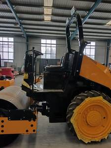 Combinatieroller met voorste padfoot-trommel en achterste rubberen banden |   Zware compactie voor grond en klei - Product Image 4