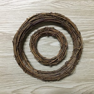 Support rond <span class=keywords><strong>en</strong></span> bois naturel fait main SPR pour la fabrication <span class=keywords><strong>de</strong></span> couronnes <span class=keywords><strong>de</strong></span> Noël traditionnelles <span class=keywords><strong>en</strong></span> extérieur - Product Image 3