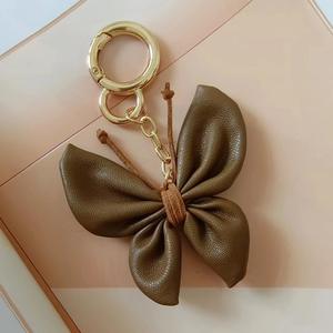 Porte-clés en cuir 3D papillon de luxe BeRich, accessoires mignons pour animaux, porte-clés pour sac de voiture pour femmes, pendentif, idée cadeau, haute qualité - Product Image 3