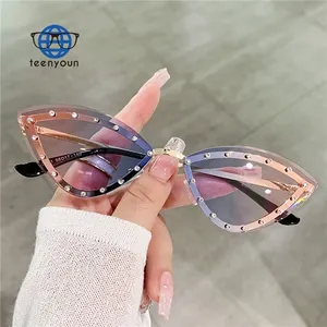 Teenyoun Diamond Rhinestone Cat Eye Metal Small Frame Women Unique Studded Ocean Piece Gradient Sun Glasses Sunglasses