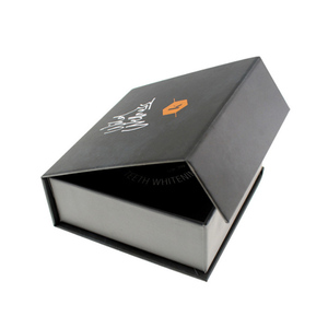 Caja de Regalo Personalizada Tipo Libro para Cuidado Personal Masculino con Impresión de Logotipo - Product Image 2