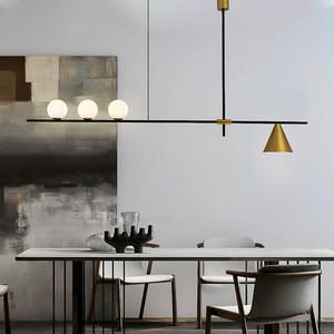 Lampe suspendue à trois têtes minimaliste postmoderne nordique, lampe à barre longue unique pour table à manger, restaurant, design créatif - Product Image 1