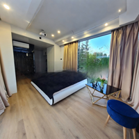 Capsule spatiale modulaire de luxe intégrée, pod de vie préfabriqué avec isolation intelligente et design écologique pour les séjours en resort
