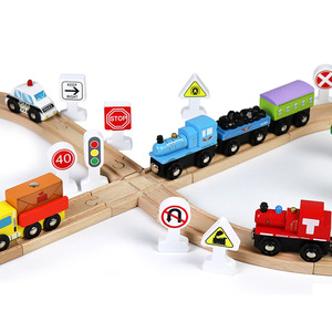 Giocattolo in Legno con Scena Ferroviaria e Gru, Treno che Si Muove su Binari in Legno, Modello KK121 100-240V - Product Image 5