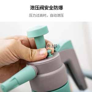 เครื่องพ่นยาแบบมือ 1.5 ลิตร สีเขียว สำหรับทำสวนในบ้าน ป้องกันพืช - Product Image 5
