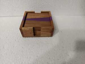 Sous-verres en bois faits à la main, design rectangulaire moderne, avec accents violets, accessoire de décoration de table - Product Image 3