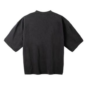 Découvrez le T-shirt en coton surdimensionné pour homme - Tee-shirt vintage délavé pour un look décontracté et élégant - Product Image 4