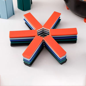 Vente en gros de sets de table pliants épais S026, isolés, résistants à la chaleur, en silicone pour la maison - Product Image 4