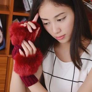 ถุงมือเด็กผู้หญิงน่ารัก K298 ถุงมือไหมพรมถักสำหรับฤดูหนาว ถุงมือครึ่งนิ้วอุ่นๆ ถุงมือขนสัตว์คลุมข้อมือ ถุงมือแบบไม่มีนิ้วสำหรับหน้าจอสัมผัส ถุงมือสั้น - Product Image 5