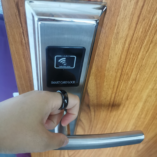 Waterproof NFC Key Ring Pure Ceramic Material RFID Access Control Ring with Mini Tag 13.56MHz