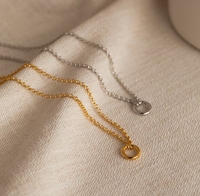 Collier avec pendentif mousqueton en acier inoxydable, chaîne en forme de trombone personnalisée, fermoir à vis doré