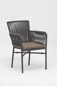 Sentetik PE Rattan toptan istiflenebilir bahçe mobilyaları eğlence açık Bar sandalyeleri Rattan hasır kanepeler