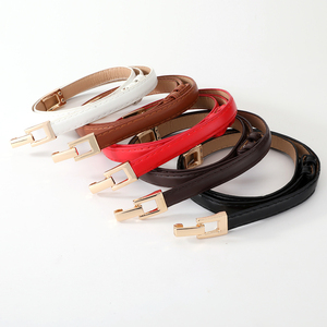 Minimalistischer dünner PU-Damen-Gürtel mit doppelter quadratischer Gliederkette und Legierungsschnalle, verstellbarer schmaler Taillengürtel für Hemden, Kleider und Büro-Outfits - Product Image 3