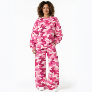 Conjunto de sudadera y pantalones anchos con estampado de camuflaje rosa para mujer, cuello redondo, manga larga, informal, de dos piezas. - Product Image 1
