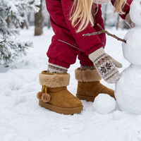 Bottes de neige en daim camel personnalisées pour filles, bottes à la mode pour enfants avec décoration de boules roses