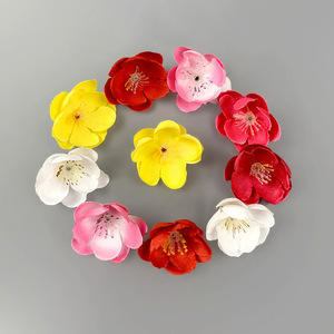 ดอกพลัมจำลองขนาดเส้นผ่านศูนย์กลาง 4 ซม. สีแดง ชมพู เหลือง ขาว อุปกรณ์ประกอบฉากงานแต่งงาน ของตกแต่ง พวงหรีด - Product Image 1