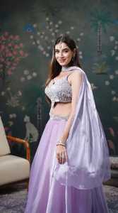 Conjunto de Lehenga Choli de Lavanda para Mujer, Bordado, de Diseñador, para Bodas y Fiestas - Product Image 5