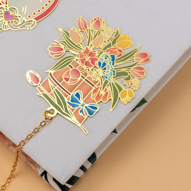 Panier de fleurs tulipes