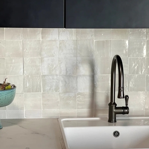 Tùy Chỉnh Màu Sắc Morocco Zellige Gạch Làm Bằng Tay 10X10 Sáng Tráng Men Phong Cách Cổ Điển Tường Gạch Cho Nội Thất Không Thường Xuyên Khía cạnh - Product Image 2