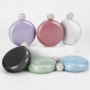 Flacon à <span class=keywords><strong>alcool</strong></span> portable de 5 oz pour les cadeaux de fête des femmes, mini flacon mignon avec bouchon en strass, flacon de poche en acier inoxydable - Product Image 2