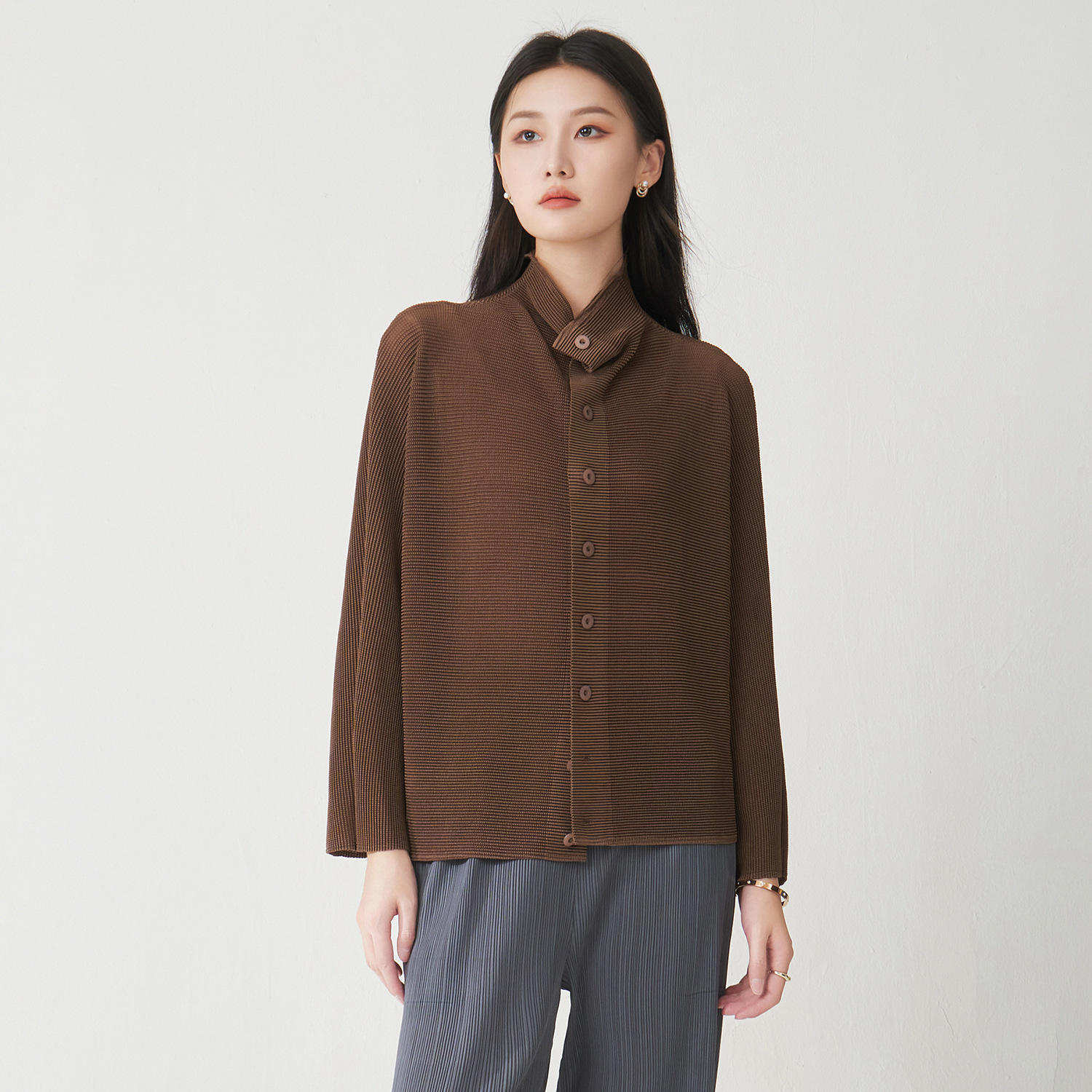 สีน้ำตาล