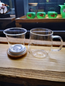 Tasse à thé en verre borosilicate Offre Spéciale <span class=keywords><strong>avec</strong></span> <span class=keywords><strong>filtre</strong></span> à thé et couvercle en bambou - Product Image 4