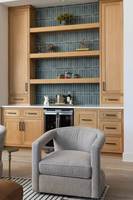 Vermonhouzz Armoires de cuisine modernes en bois massif de style farmhouse avec étagères ouvertes et quincaillerie noire pour l'hôtellerie
