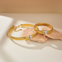 Nouveau Bracelet Danseuse Gypsy Dazan 2027 en Acier Inoxydable Plaqué Or 18 carats de Haute Qualité, Poli et Brillant, avec Rangée de Zircons Extensibles