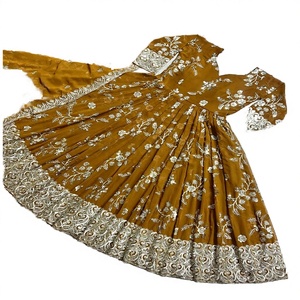 Robe Anarkali Salwar Kameez Traditionnelle Indienne et Pakistanaise Tendance pour Femme – Mariage, Hiver, Été – Soie Satinée Japonaise Moutarde - Product Image 3