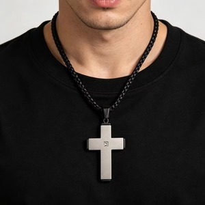 Collier Pendentif Croix Minimaliste en Cristal Unique pour Homme, en Acier Inoxydable Or, Argent, Noir, Bijou Religieux Chrétien, Chaîne Maille Forçat - Product Image 6