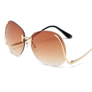 2020 Nouveaux Hommes De Mode Bonbons Couleur Femmes Surdimensionné Sans <span class=keywords><strong>Monture</strong></span> Lunettes de soleil - Product Image 4
