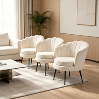 Fauteuil moderne de luxe haut de gamme en velours blanc à dossier en forme de pétale, avec pieds en métal doré, pour salon et salle d'attente, vente en gros