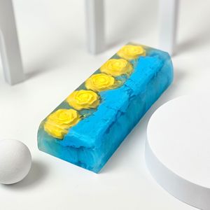 Jabón Artesanal Aelita Solid de 1 kg en Forma Trapezoidal, Barra de Jabón de Tamaño Regular Hecha con Ingredientes de Leche Mineral para Todo Tipo de Piel, Limpieza Básica - Product Image 2