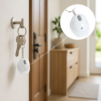 Porte-clés casque de sécurité personnalisé avec logo, décapsuleur et lumière, en PVC et alliage – Nouveauté en gros