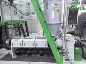 Machine d'extrusion de film soufflé à trois couches, type mini, machine de coextrusion de film soufflé <span class=keywords><strong>ABA</strong></span> à trois couches pour sacs poubelle en rouleau - Product Image 6