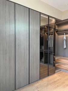 Armoire contemporaine en bois moderne pour chambre à coucher Armoire murale fendue pour entrer dans la chambre - Product Image 5