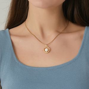 Collier à breloques en acier inoxydable plaqué or véritable 18 carats avec perle porte-bonheur, longues chaînes PVD anti-ternissement pour femmes et filles - Product Image 3