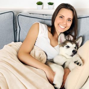 Manta de <span class=keywords><strong>Sherpa</strong></span> Reversible de Lujo, Impermeable, Ligera, para Mascotas, Protege Sofás, Camas, Derrames, Manchas, Perros, Viajes, Verano - Product Image 5