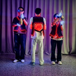 Il gilet luminoso a LED che cambia colore può essere utilizzato come segno pubblicitario del logo per l'outfit da bar KTV - Product Image 3