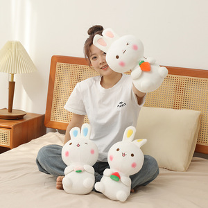 Peluche lapin blanc mignon avec oreiller en forme de carotte pour enfants filles, poupée en peluche douce, cadeau pour enfants de 2 à 4 ans - Product Image 2